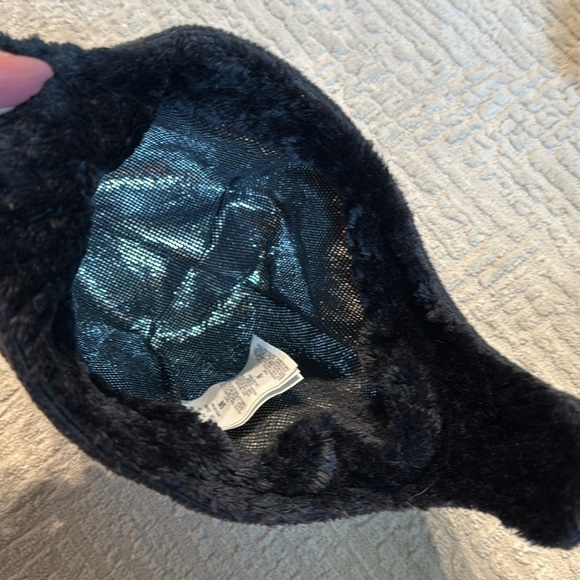 Columbia Omni-heat Beanie Youth Gray and Black Fleece Hat - Picture 2 of 5